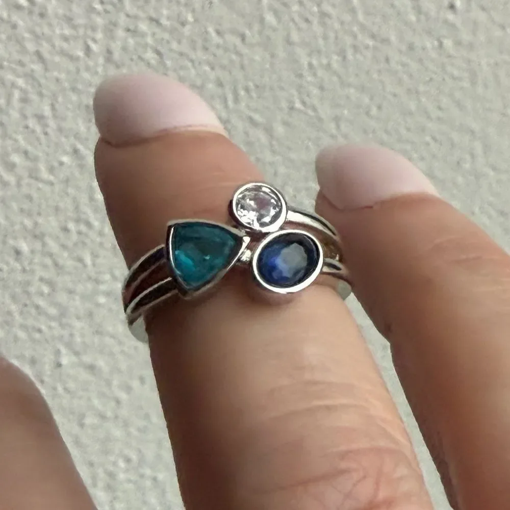 The Shades of blue ring in 925 silver and lab created gem stones sz 5